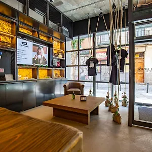 The Central House Barcelona Gracia Hostel